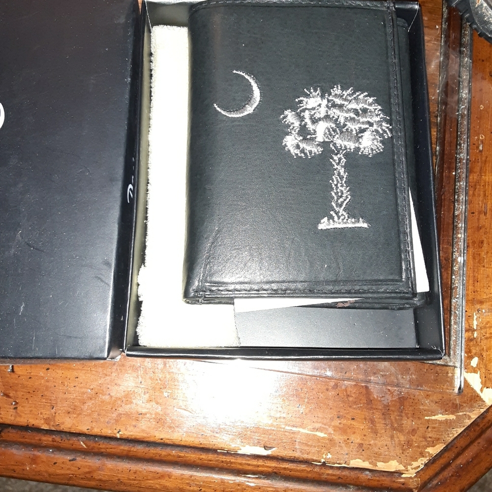 Brand new in the box genuine leather wallet
